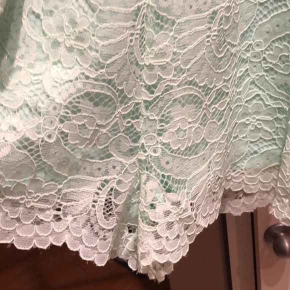 🖤 MINT GREEN ROMPER 🖤 - Picture 2 of 4